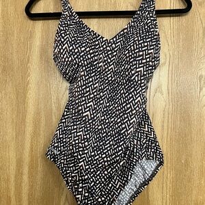 Geometric Black and White Women's Top